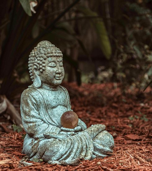 Oracle Maureen - Awakened Magazine