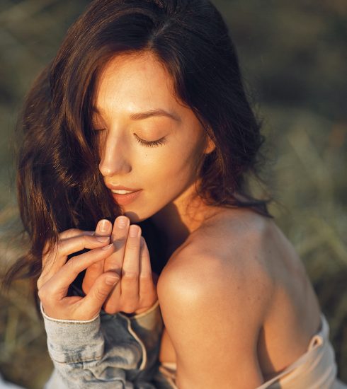 Lisa Barnett - Awakened Magazine